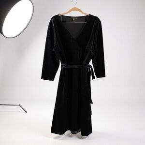 J.JILL🎀Black Faux Wrap Dress🎀Velvet Tassels🎀Petite L🎀NWOT🎀Smart and Chic!!